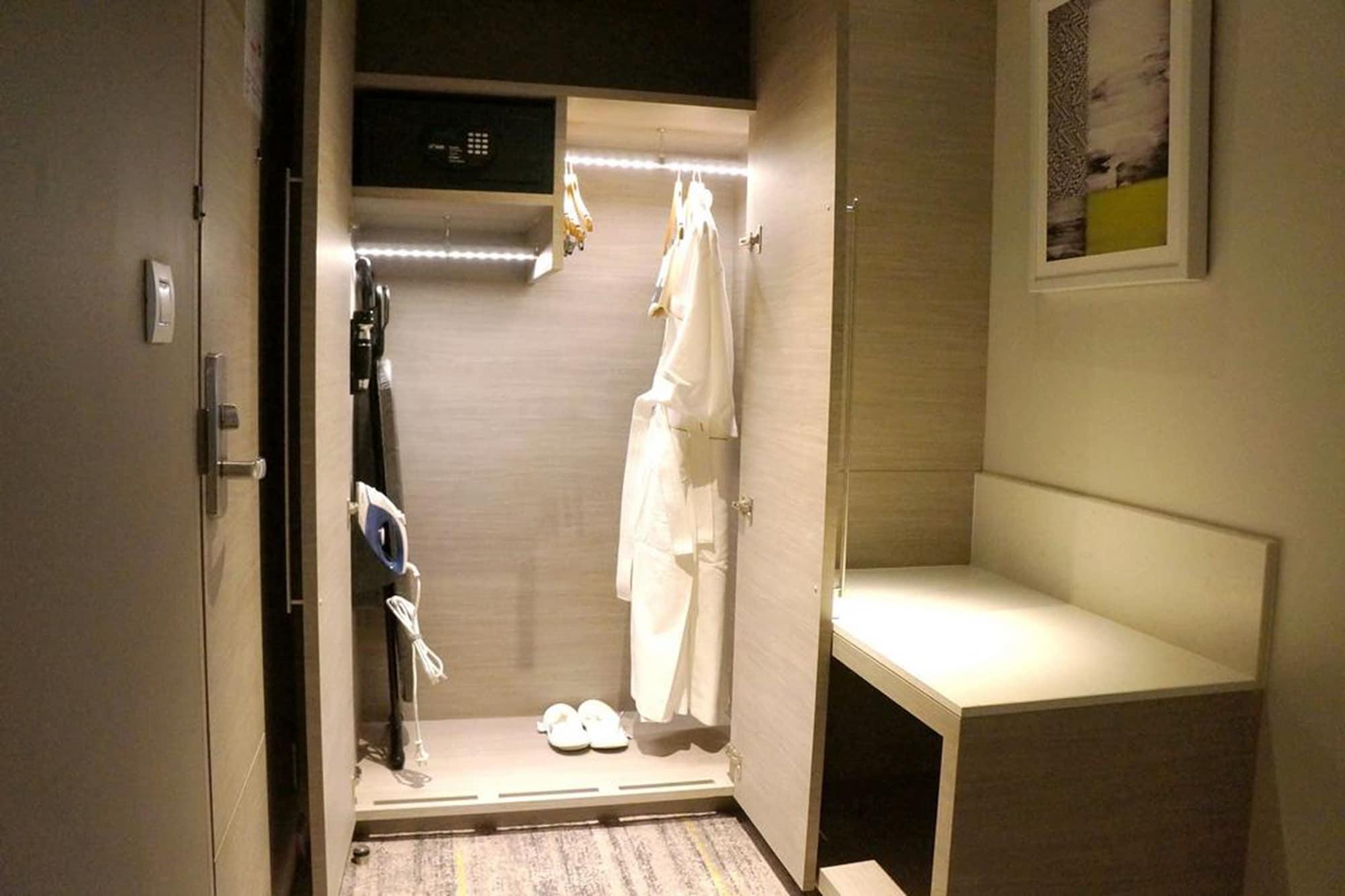 Hyatt Place Bangkok Sukhumvit 24 Zewnętrze zdjęcie